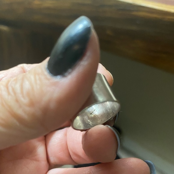 925 Sterling size 6 Garnet Stone Ring - Picture 4 of 4